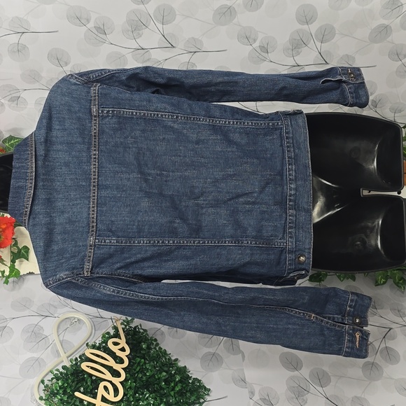 L.L. Bean BeanFlex Jean Jacket - Picture 5 of 10